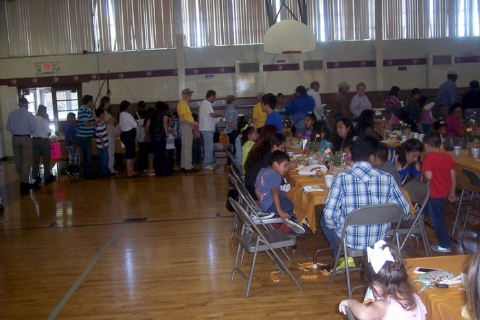 Parroquia de picnic y Subasta Silenciosa 2014